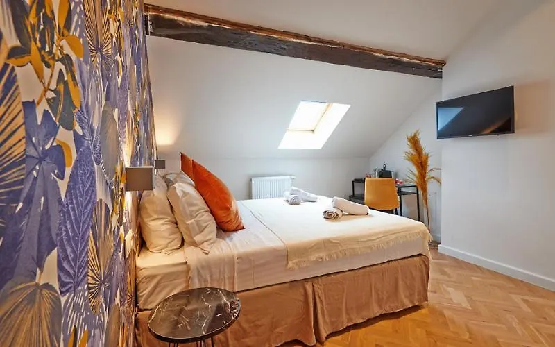 ***  Hotel Les Ecrins Bruxelles Belgique